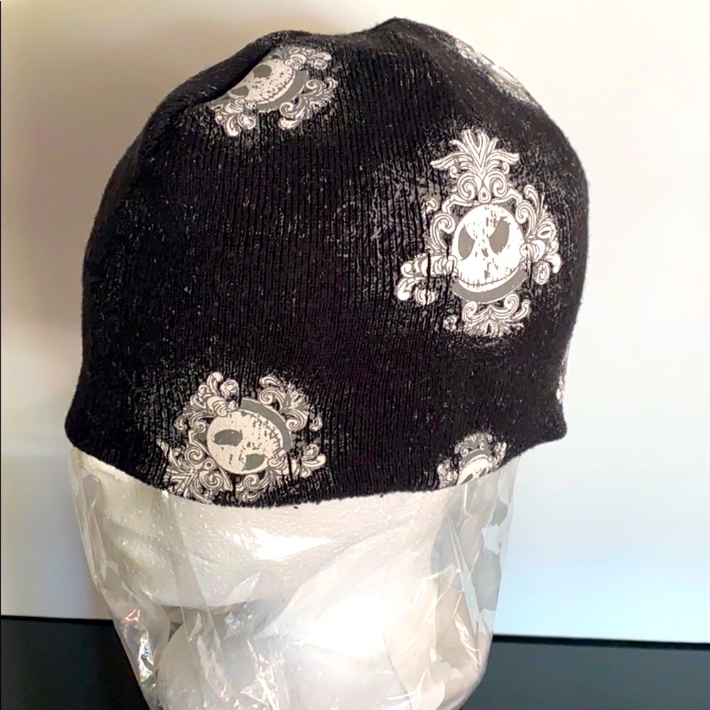 Tim Burton’s ‘NIGHTMARE BEFORE CHRISTMAS’  REVERSIBLE BEANIE